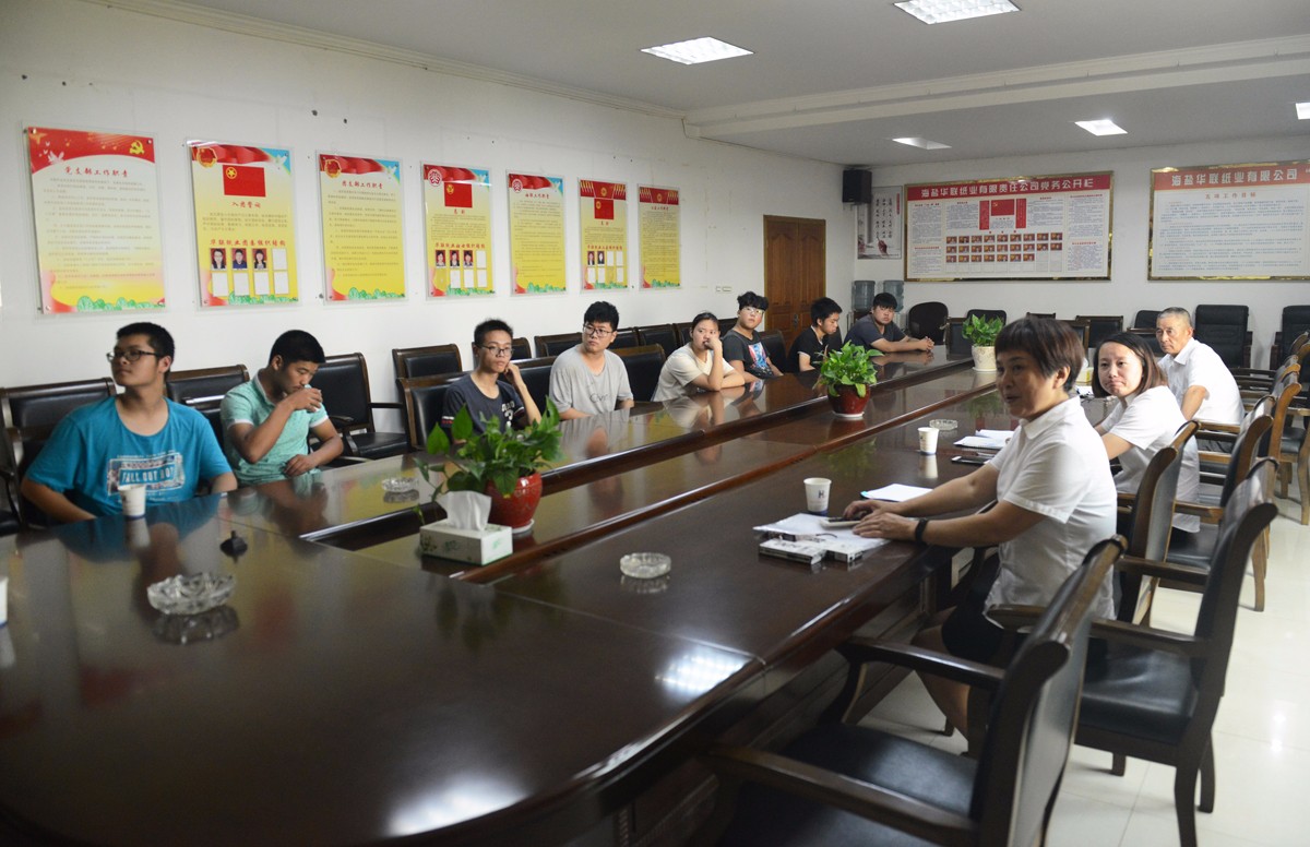 1503983427199937.jpg 海鹽縣理工學(xué)校實習(xí)生座談會.JPG